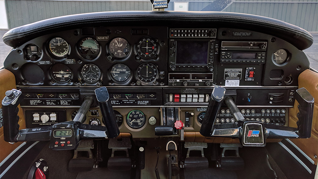 Piper Archer N20873 panel